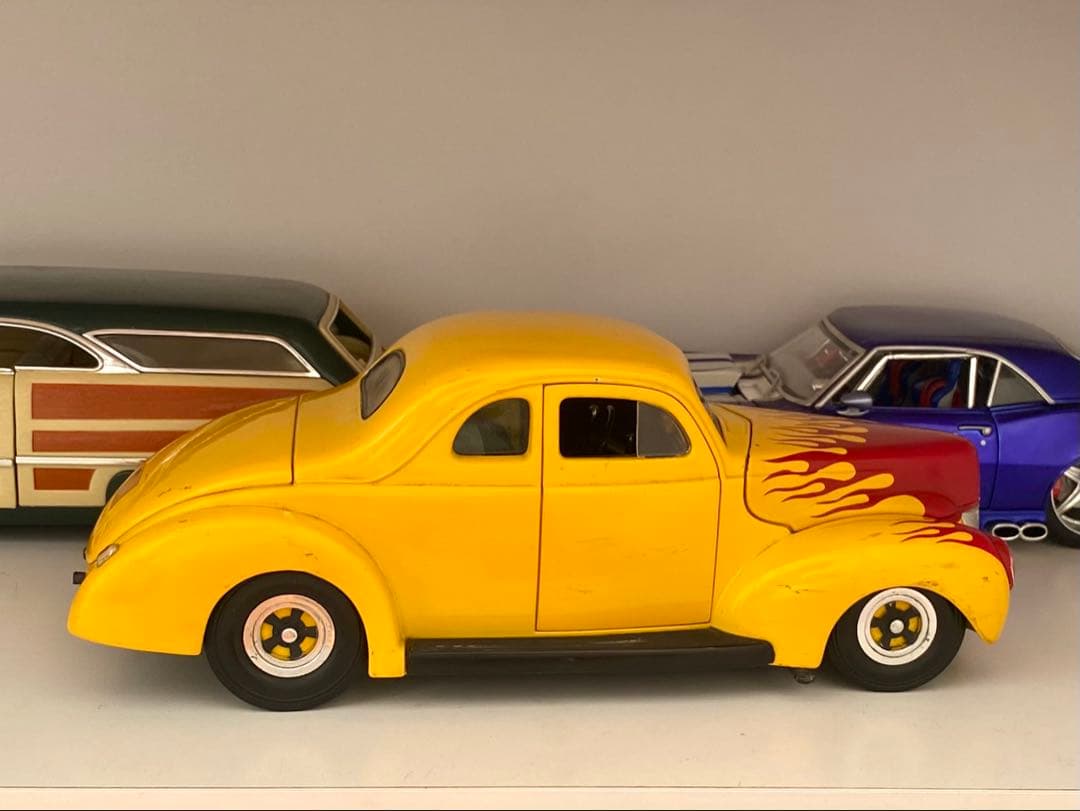 1/18 アメ車　ミニカー　フォード　クーペ　ホットロッド　1940s