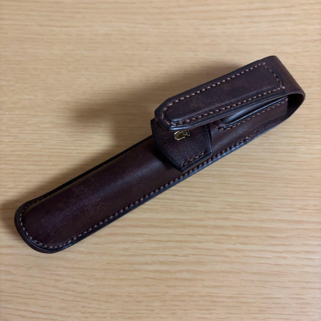 ペンシース　uno(ウーノ）　プエブロレザー　ダークブラウン　1本差しペンシース