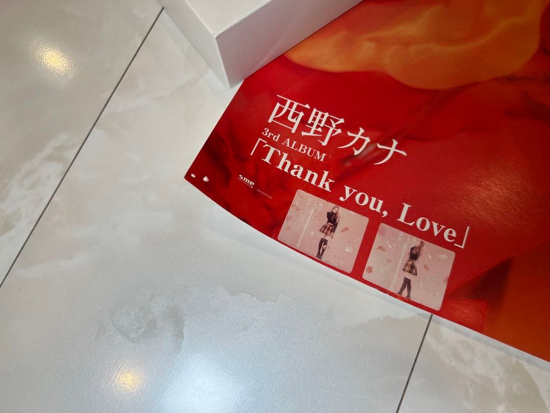西野カナ　直筆サイン入りポスター 『Thank you, Love』