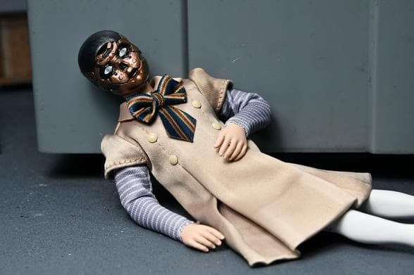 【NECA】新品 正規品 M3GAN ミーガン アクションドール フィギュア