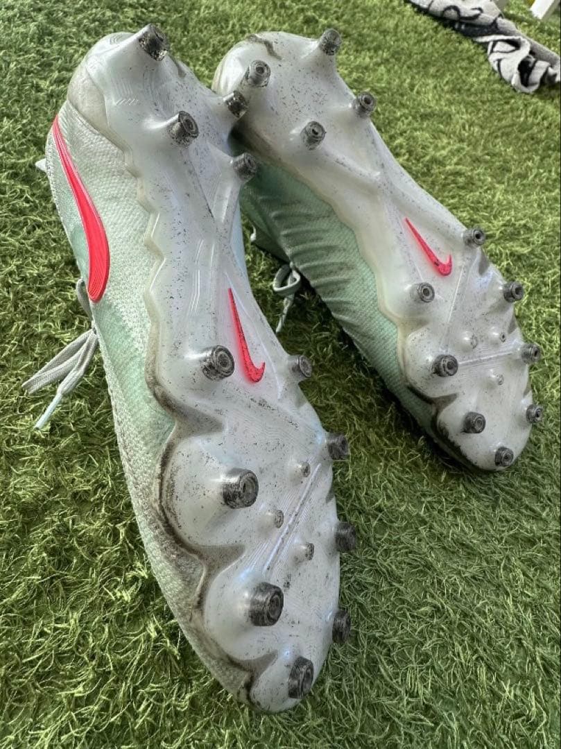 ナイキ ファントム GX2エリート AG-PRO　FJ2554-300 人工芝用