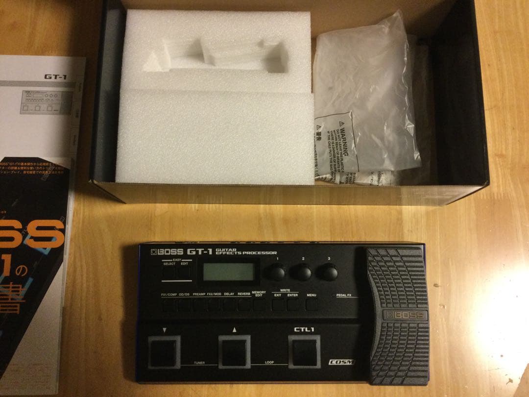 BOSS GT-1 ギターエフェクター GT-1の教科書、説明書付き