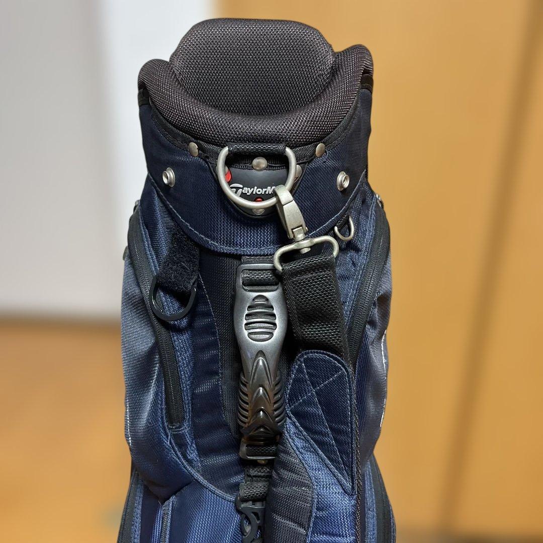 TaylorMade 軽量ゴルフバッグ ネイビー フード付き