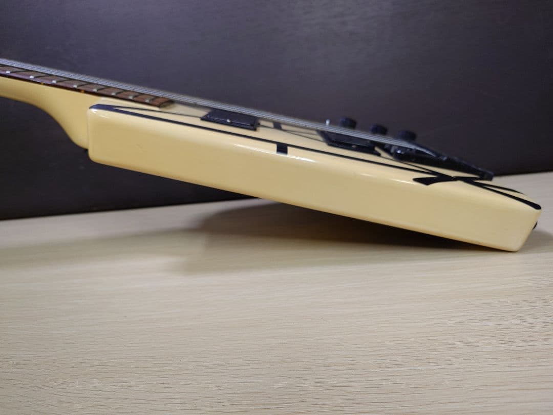 4*k様 HOHNER B2A エレキベース オリジナルデザイン