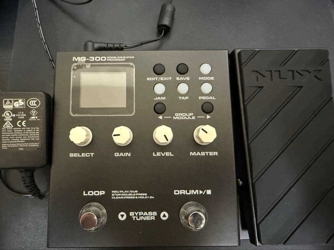 NUX MG-300 モデリングギタープロセッサー