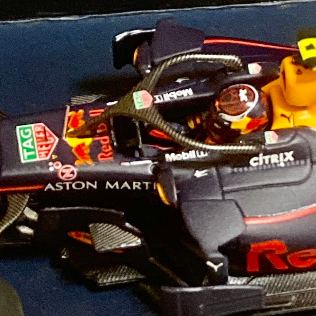 ミニカー ASTON MARTIN RED BULL RACING TAG HEUER