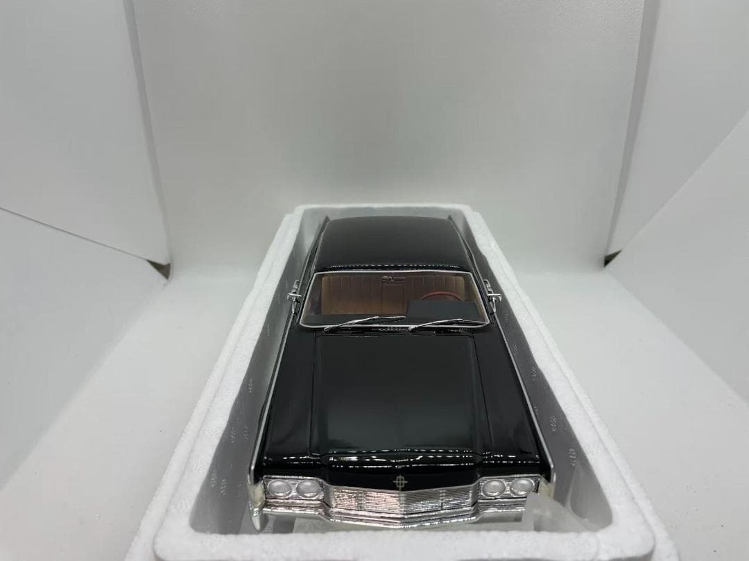 102-024 BOS 1/18 リンカーン Continental ブラック