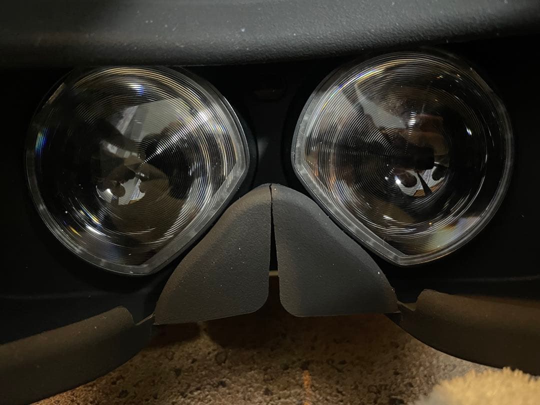 【VRヘッドセット】DPVR E4 - 専用ケース付き