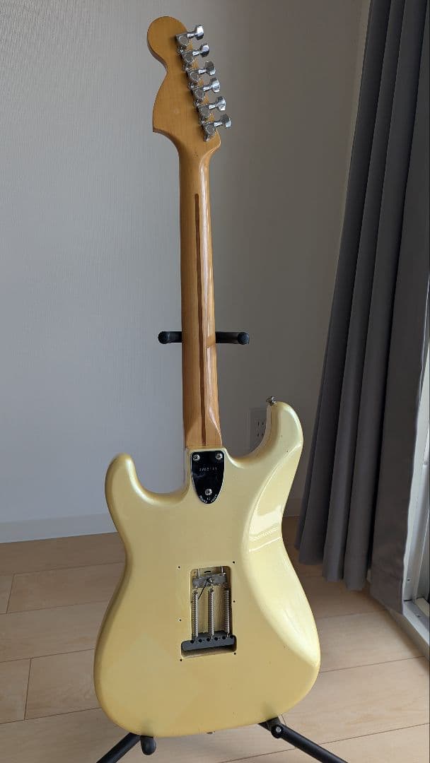 ギター JV Squier by Fender Stratocaster