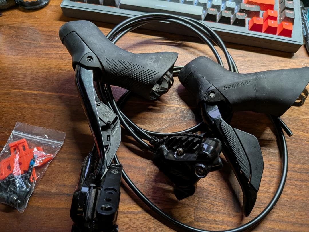 シマノ 105 di2 ST-R7170 BR-R7170　油圧ブレーキ　STI