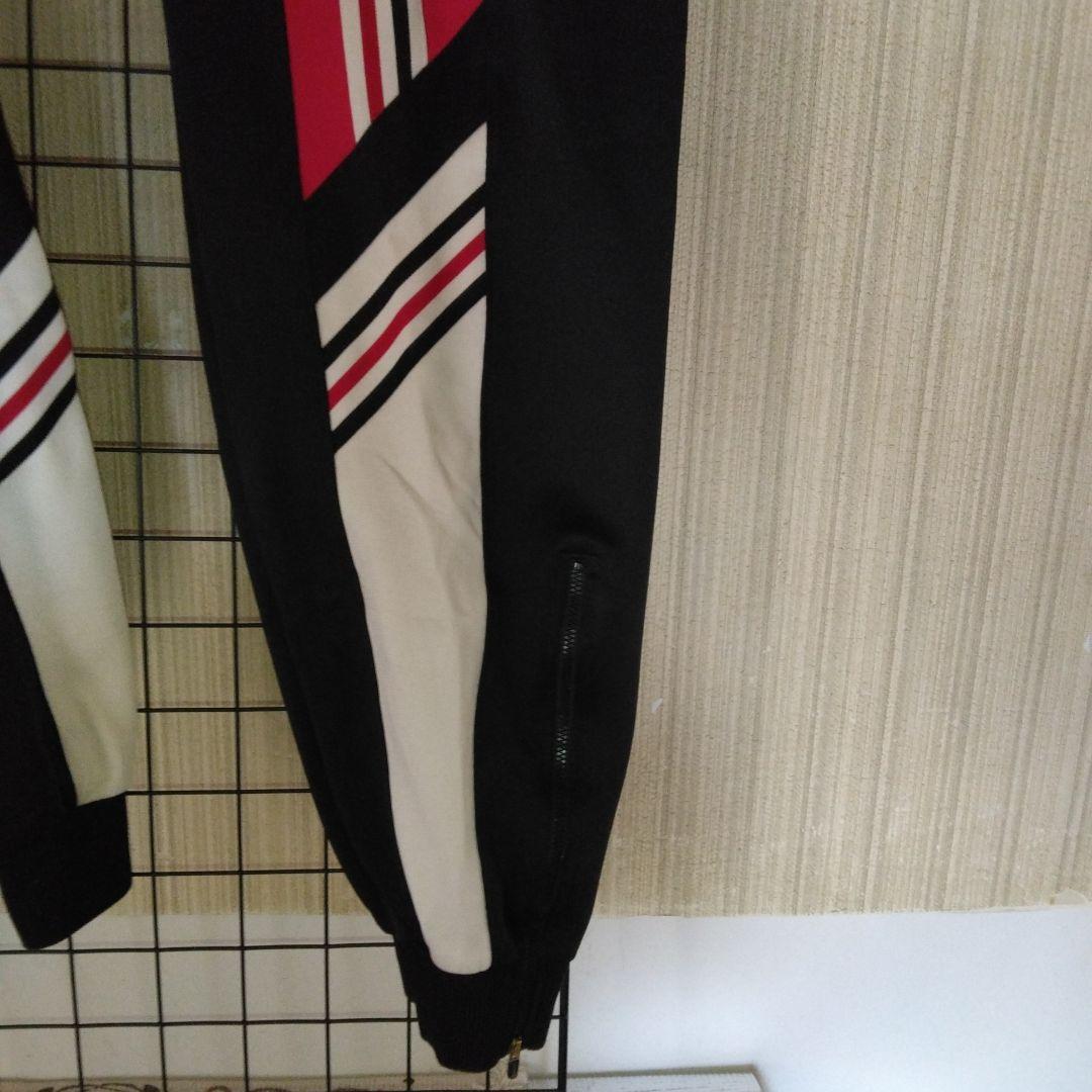 adidas ジャージ 黒/赤 ストライプ