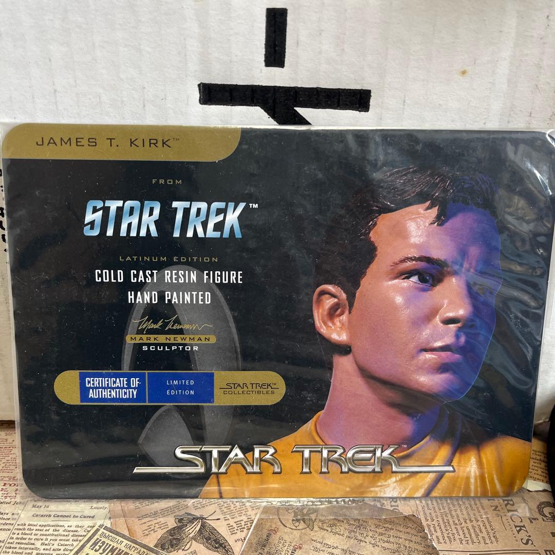 海外　希少　スタートレック　STAR TREK ジェームズ　フィギュア