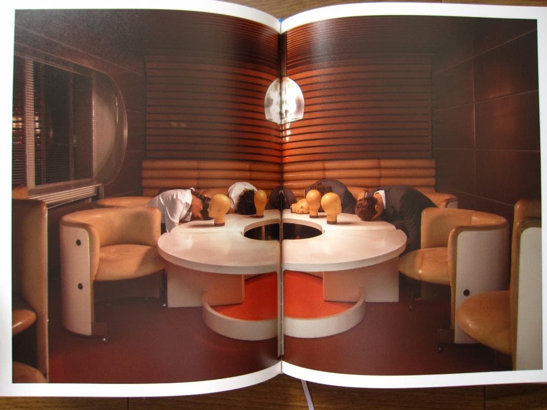 FUTURO RETRO マーリア・シュヴァルボヴァー　邦訳版