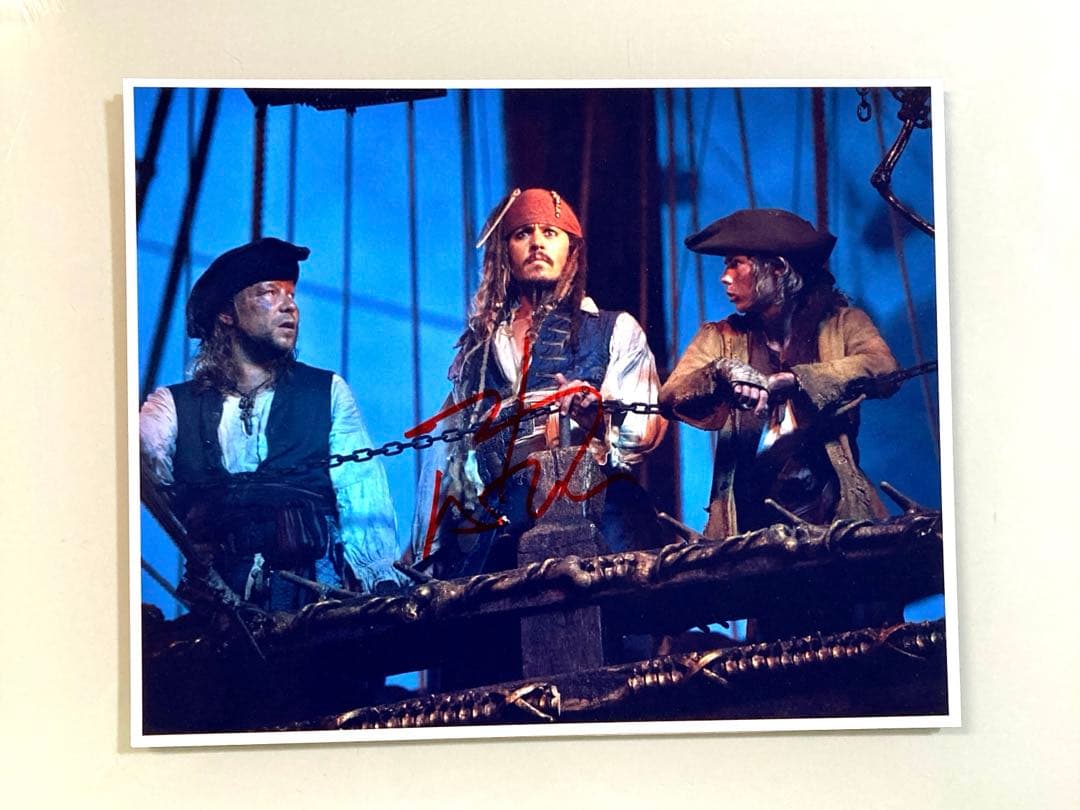 ジョニー・デップ直筆サイン入り超大型写真…