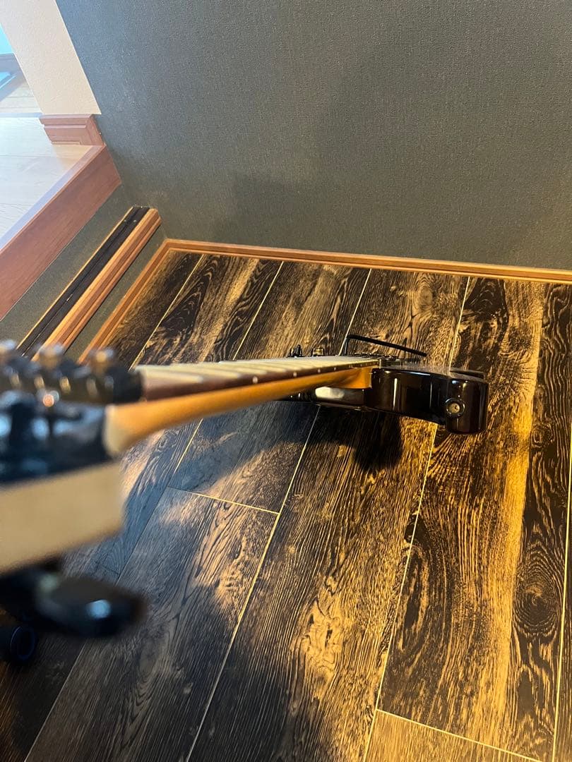 CHRAVEL フロイドローズ　エレキギター