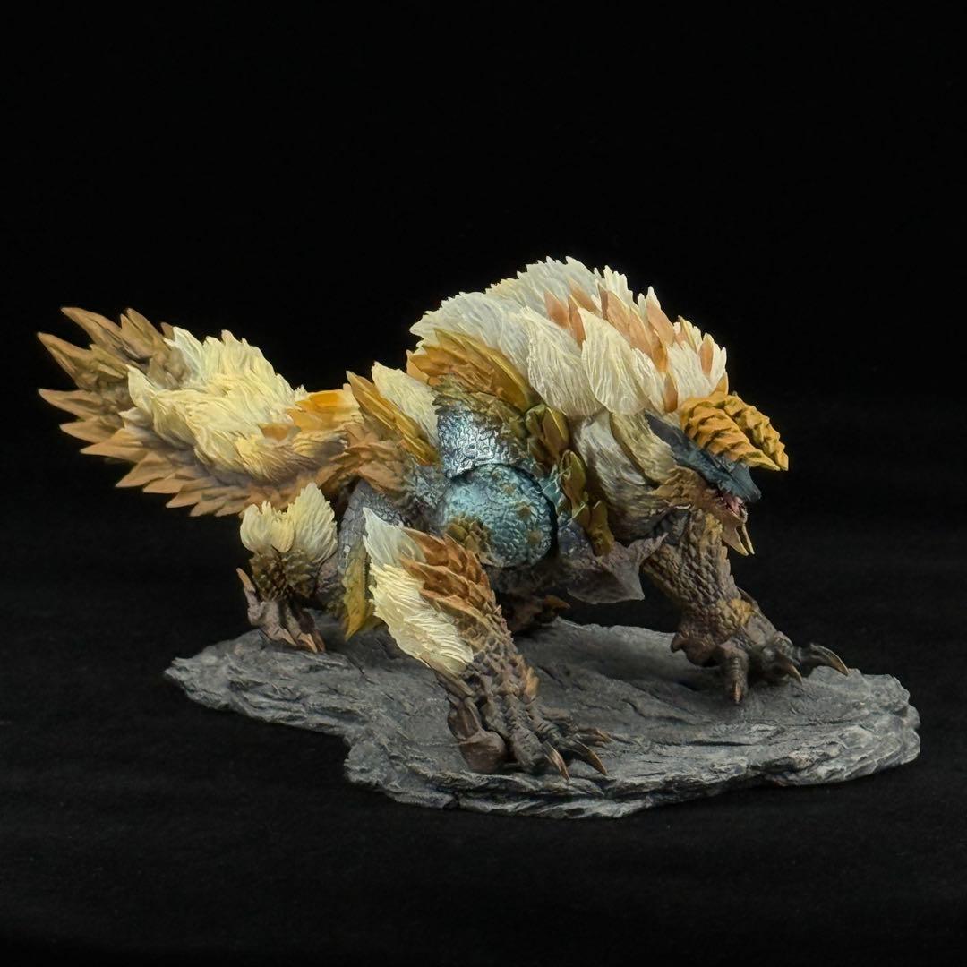 モンハン ジンオウガ フィギュア 台座付 CAPCOM刻印