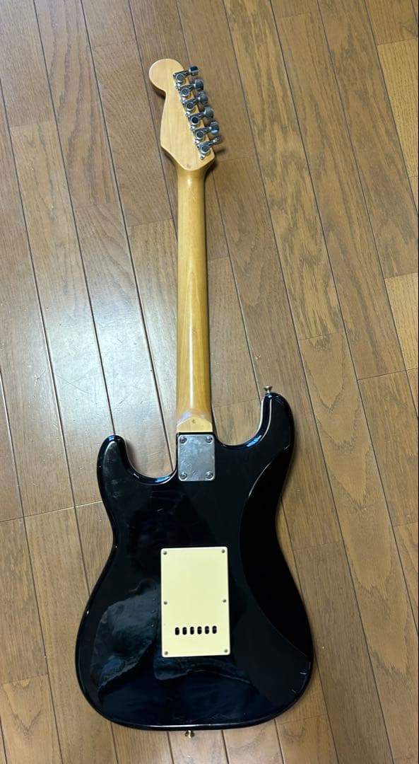 フォトジェニック　ブラックエレキギター シングルコイル　ビンテージ