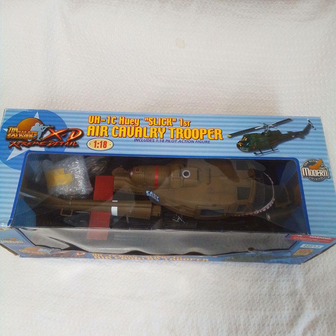 航空機・ヘリコプター 1/18 HU-1C HUEY helicopter