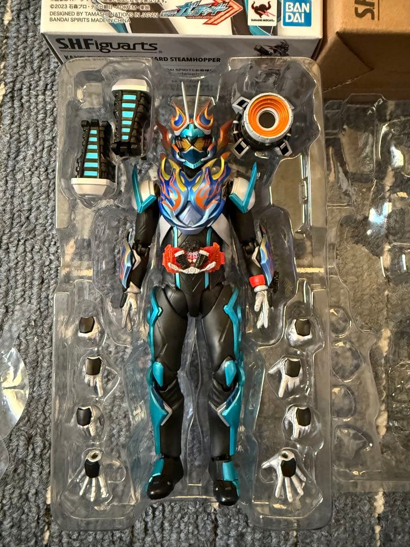 S.H.Figuarts 仮面ライダーガッチャードセット