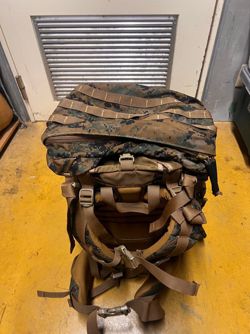 実物米海兵隊 100L超バックパック 大容量 モールシステム かってけろ
