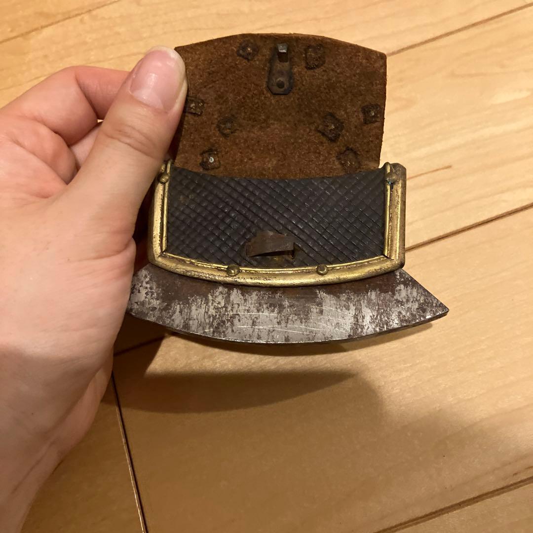 薬入れ　刻みタバコ入れ　小物入れ