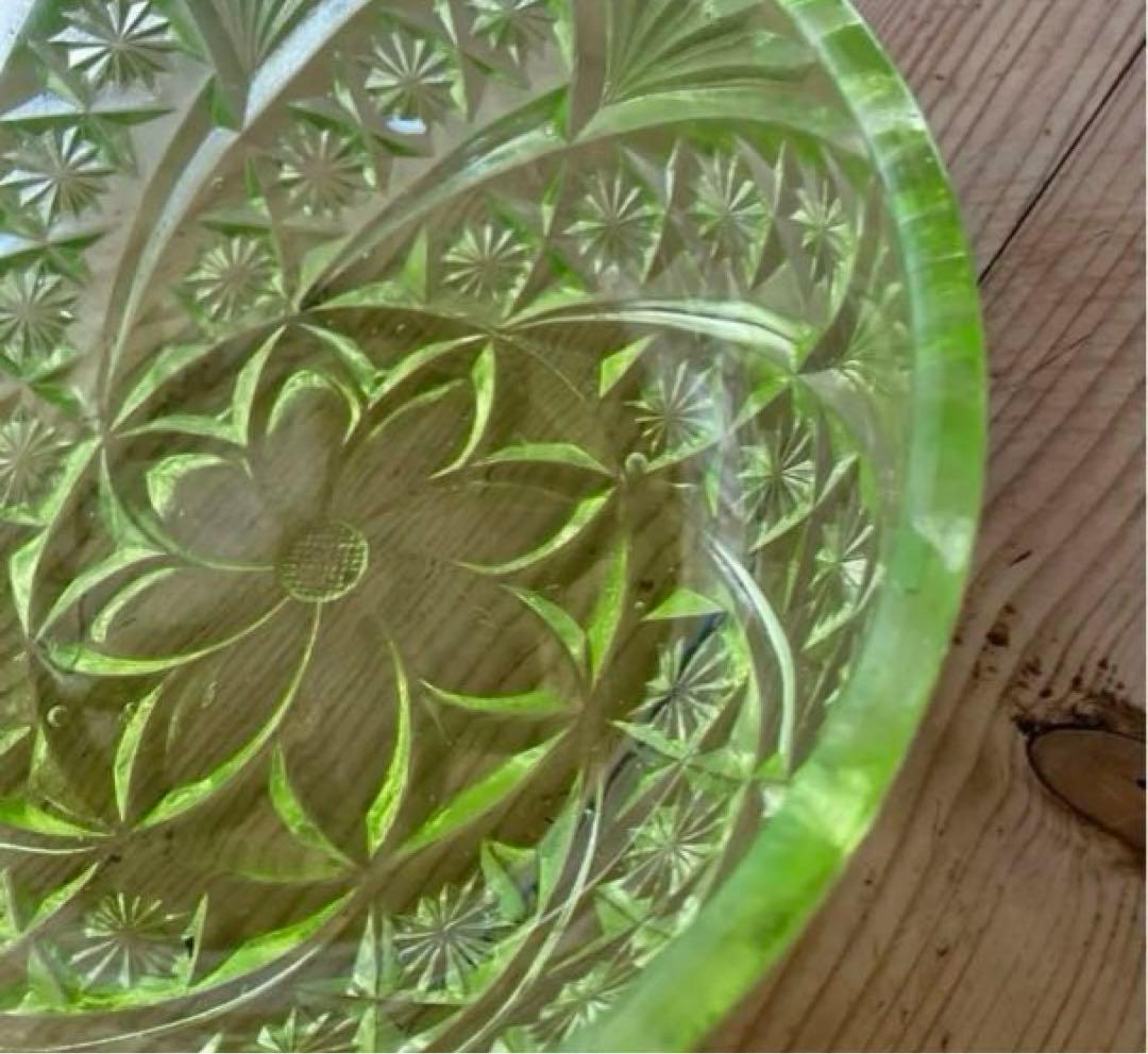 戦前　和骨董　アンティーク　ウランガラス　プレスガラス　大きなボウル