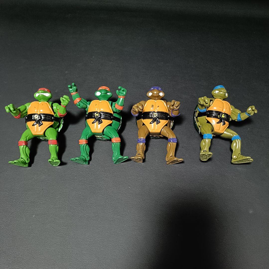 ミュータント・タートルズ 変形フィギュア 4体セット