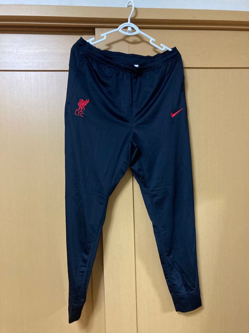 Nike リバプールFC ストライクトラックスーツ上下セット　新品　タグ付き　Ｌ