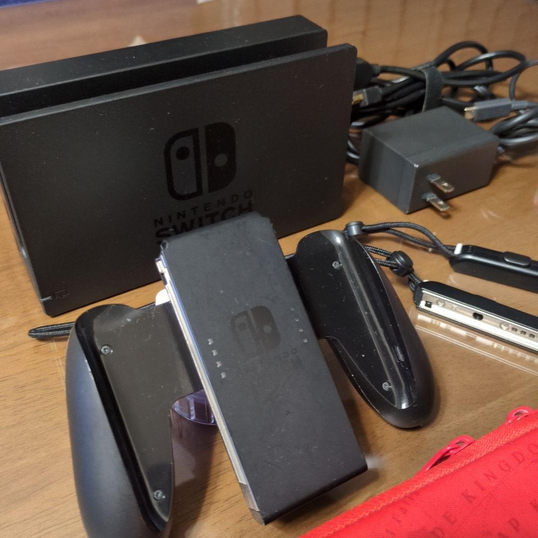 Nintendo Switch 赤色 本体 + ゲームソフト　マリオカート他