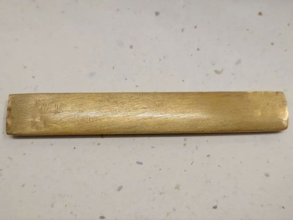 小柄袋、赤銅地に鶏図