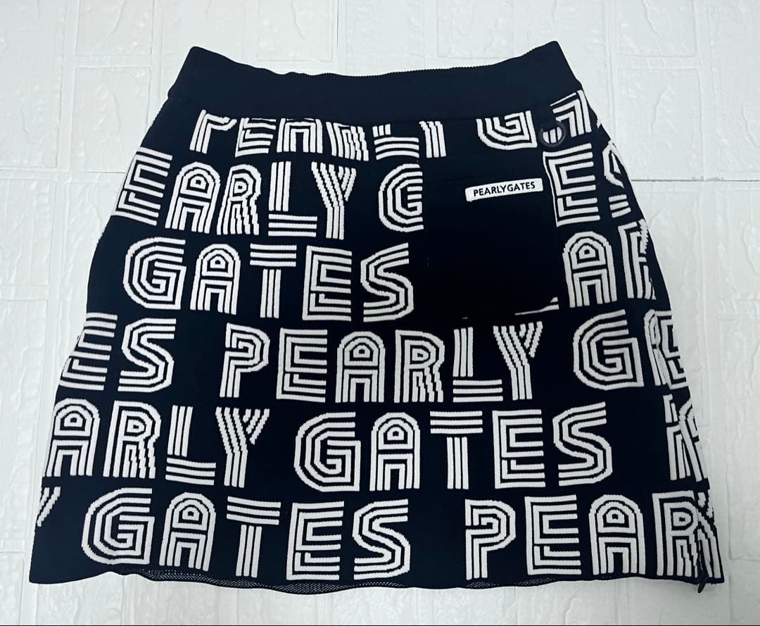 新品PEARLY GATES ロゴプリント スカート