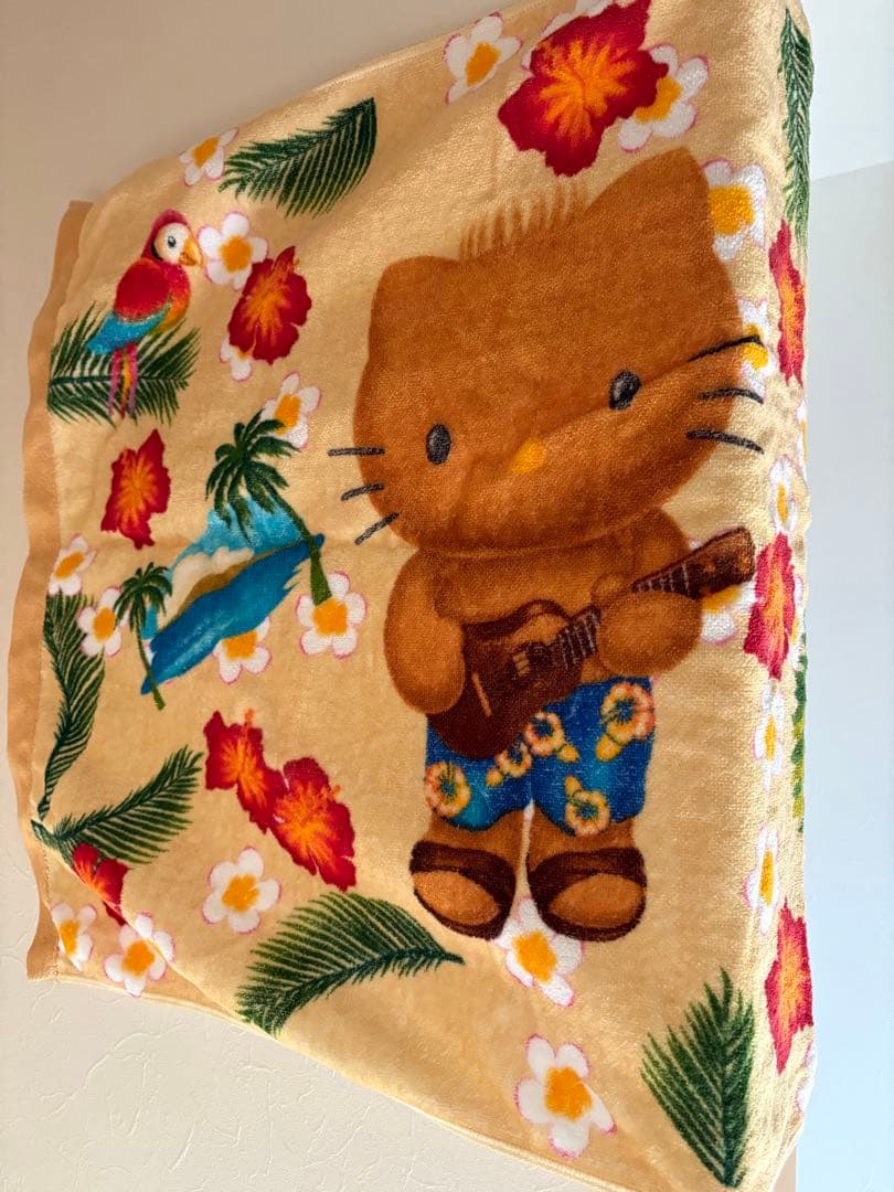 レア！ハローキティ　キティ&ダニエル　日焼け　ビッグバスタオル　ビーチタオル