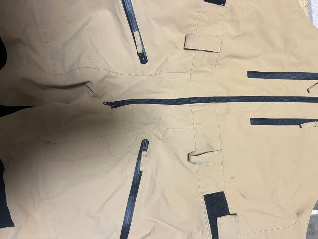 NOMADIK XL ベージュ/ブラック スノーボードウェア オーバーオール