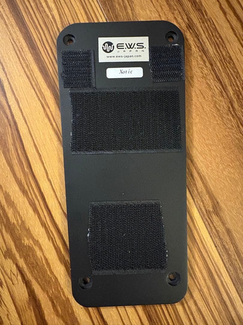 Xotic Effects XW-2 RED LTD ワウ 専用台座付き