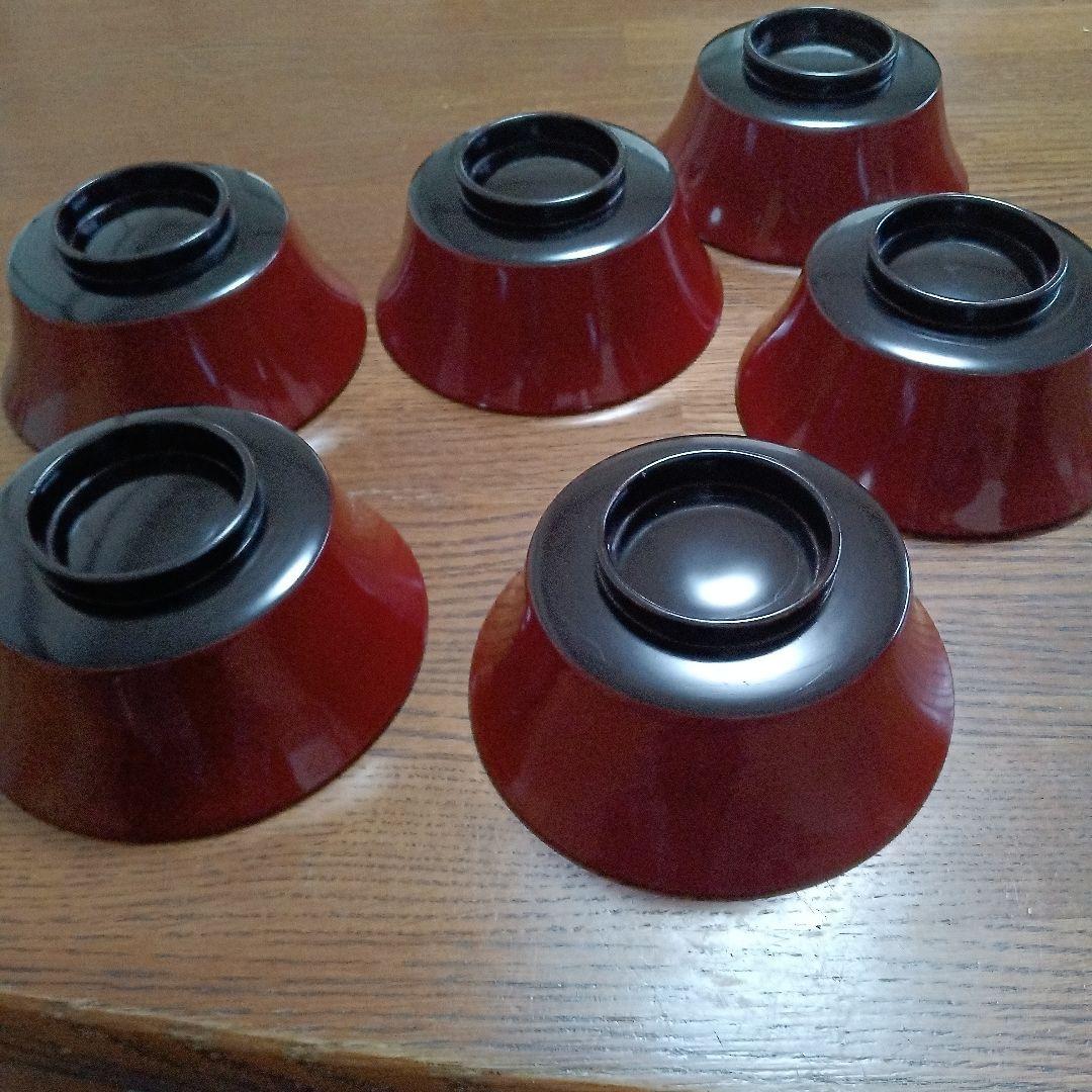 珍しい形の漆器椀　飯椀か煮物椀　かなり昔の物。6個