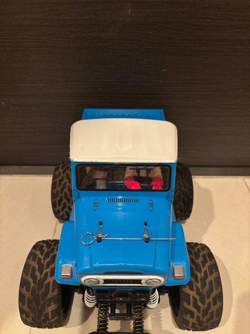TOYOTA ランドクルーザー モンスタートラック 青