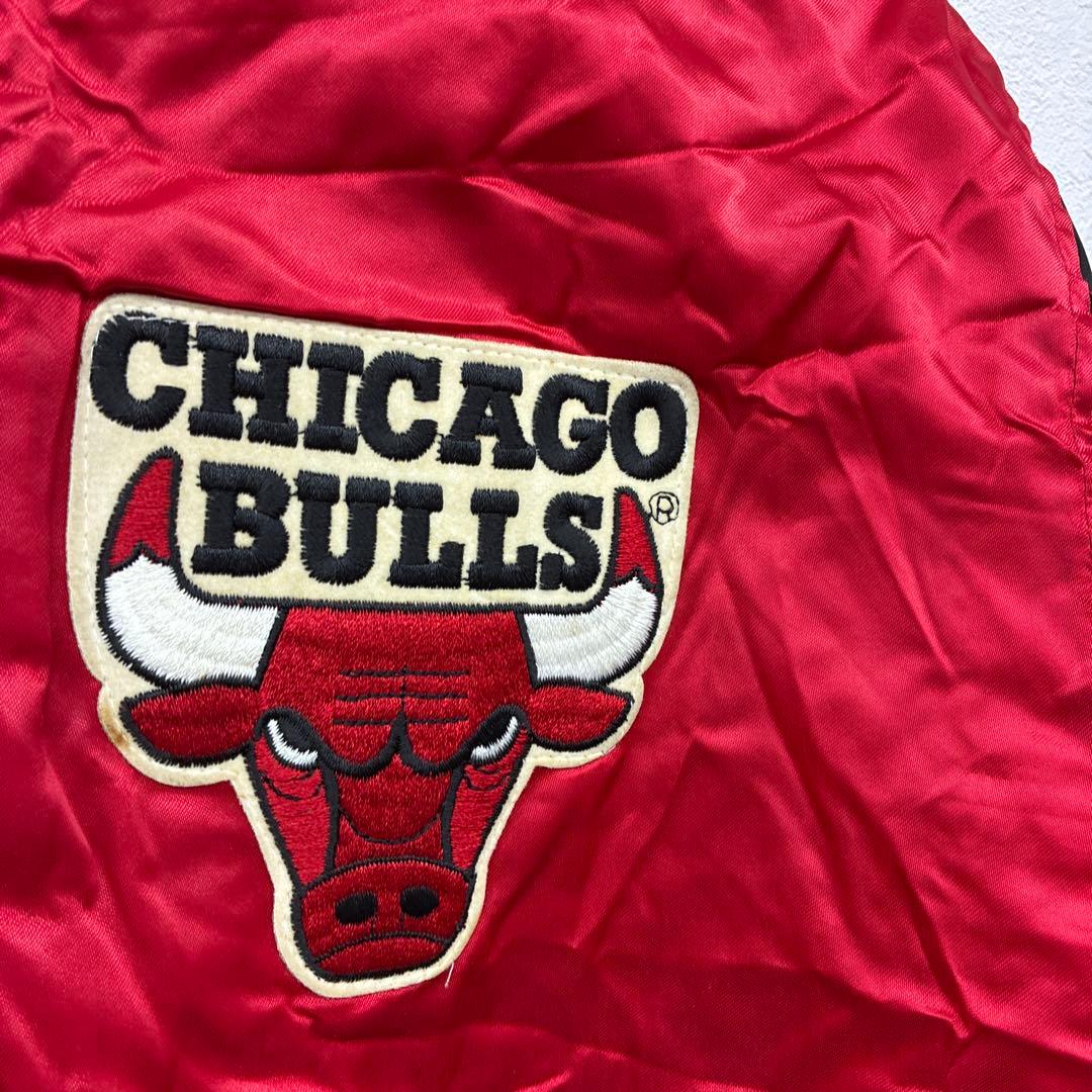 90's CHICAGO BULLS USA製　ジャケット　赤黒　M た30