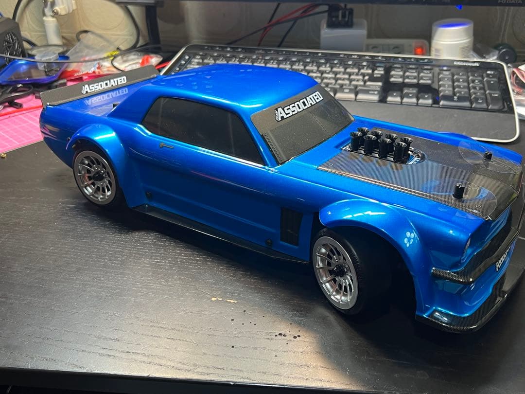 TEAM ASSOCIATED DC10 ドリフトカー
