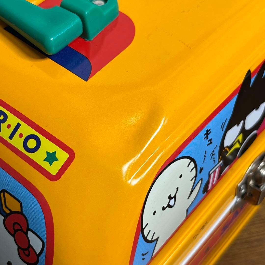 サンリオ　わくわくおでかけなかよしバス 缶ケース　ピューロランド限定