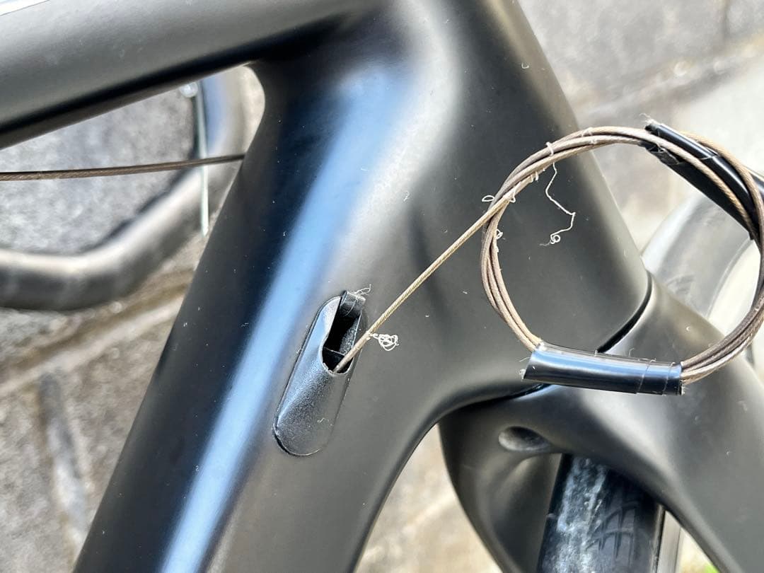 すごいごいすー　美品軽量カーボンフレーム+レーシングゼロ