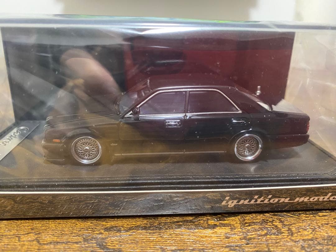 1/43 イグニッションモデルY32ニッサンセドリック　グランツーリスモ
