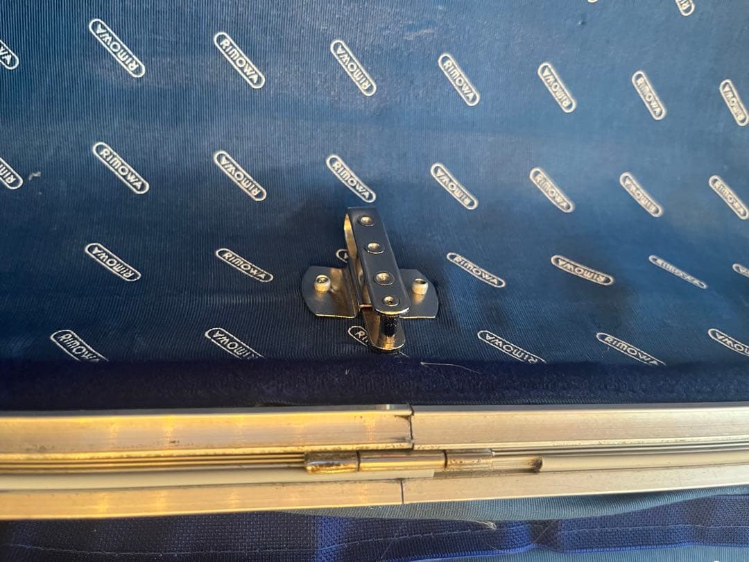 リモワ　シルバーインテグラ　104ℓ 4輪