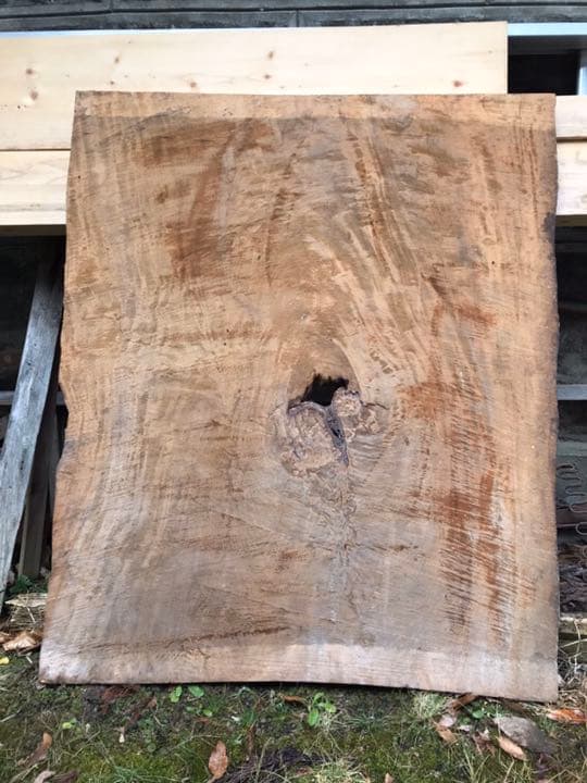 栃の木、栃の一枚板