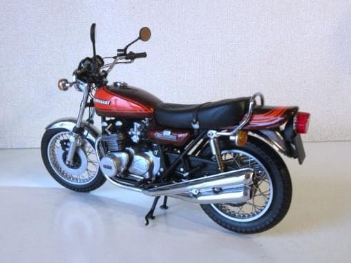 特価 MINICHAMPS (1/12) カワサキ Z1 900