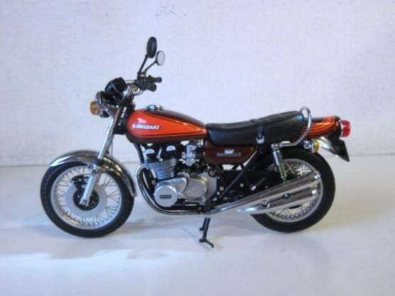 特価 MINICHAMPS (1/12) カワサキ Z1 900