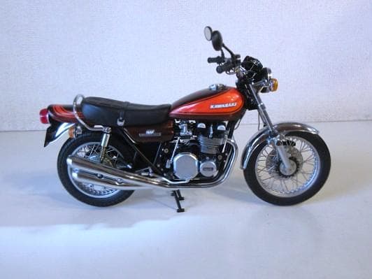 特価 MINICHAMPS (1/12) カワサキ Z1 900