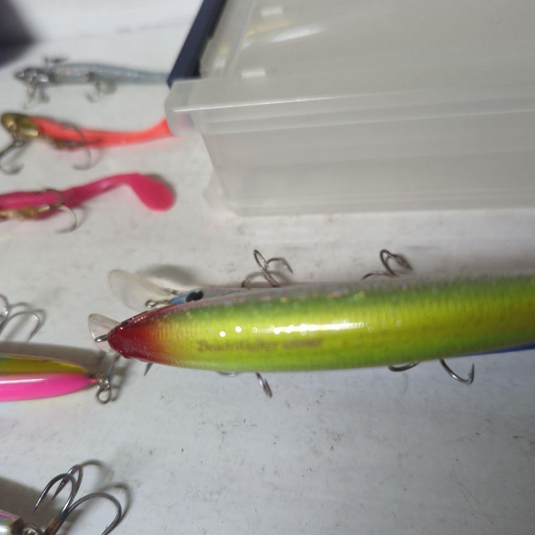 サーフ　釣り　ルアー　 かっ飛び棒 ケース付き　ヒラメ　シーバス　2858番