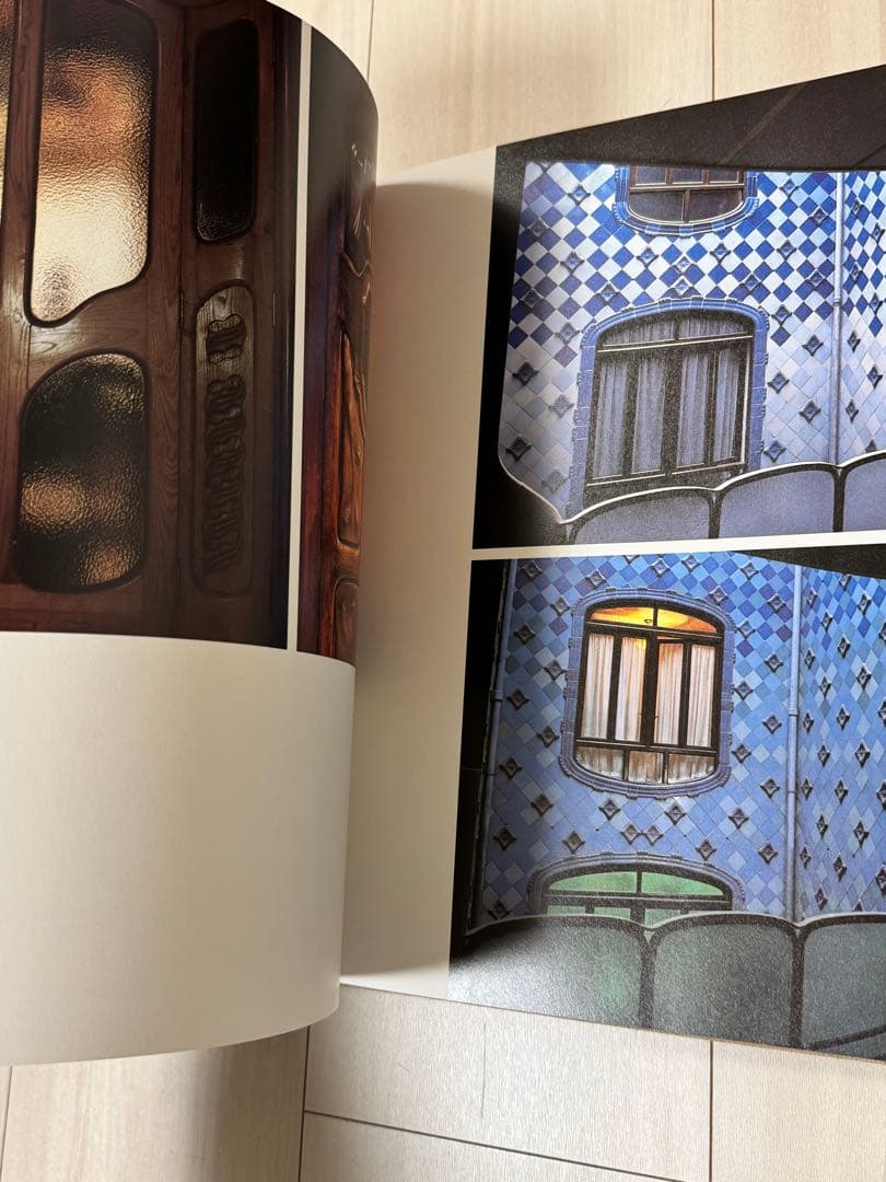 【謹呈サイン署名】ガウディの宇宙　細江英公　集英社　　ジョアン・ミロ