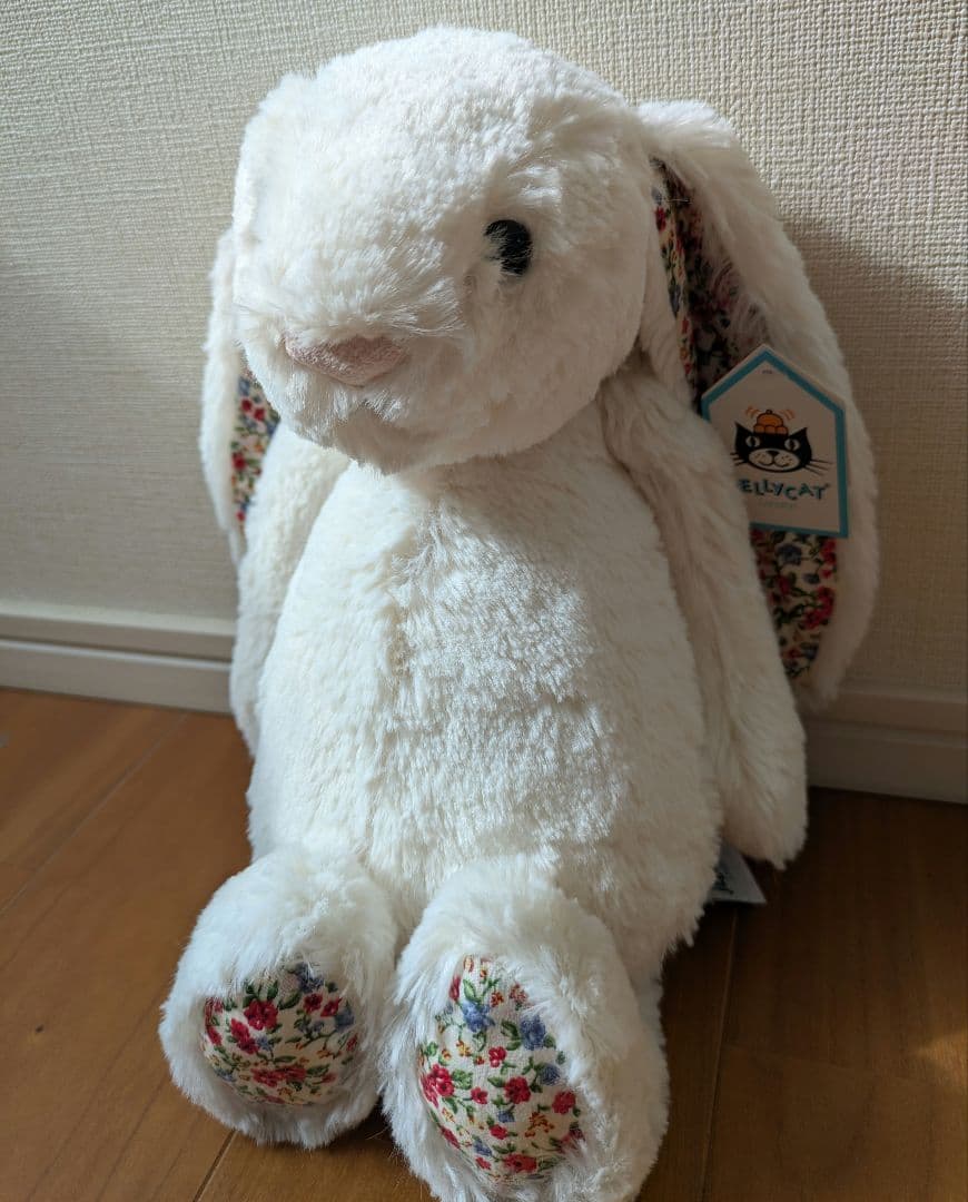  バシュフルブロッサムクリームバニー　Mサイズ