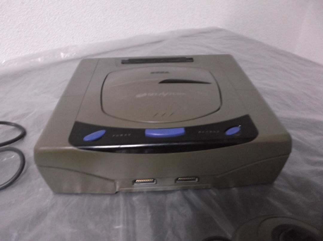 【送料無料】EA―3　セガサターン本体　起動確認済み　＋　ソフト2個のセット